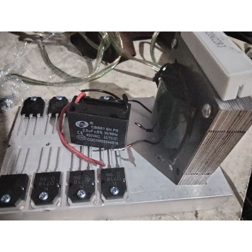 transistor pendingin travo 5amper kapasitor