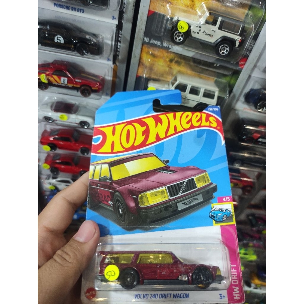 hotwheels volvo 240drift wagon