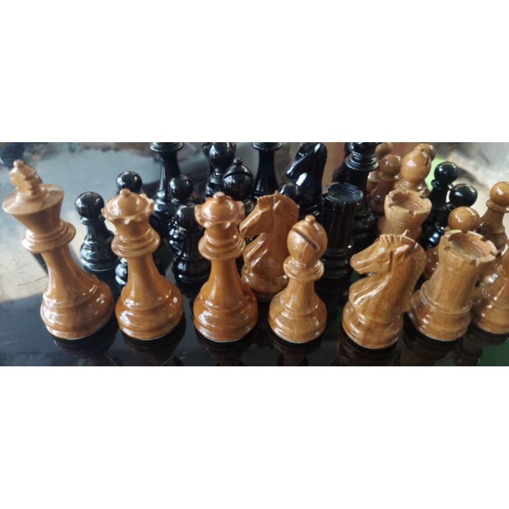 Set catur kayu jati,Buah catur+ Papan.