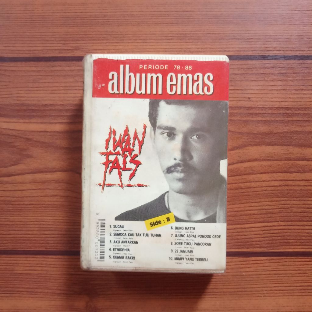 Kaset IWAN FALS Album emas