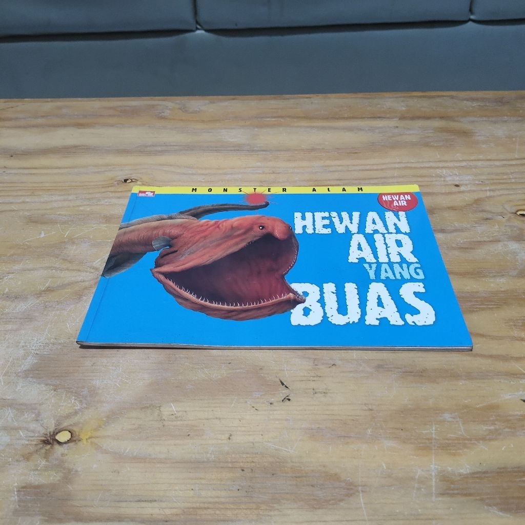 Buku Monster Alam Hewan Air yang Buas