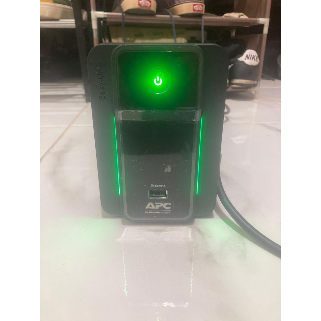 Ups apc ups bvx 700 VA 360W BVX 700 LI-MS