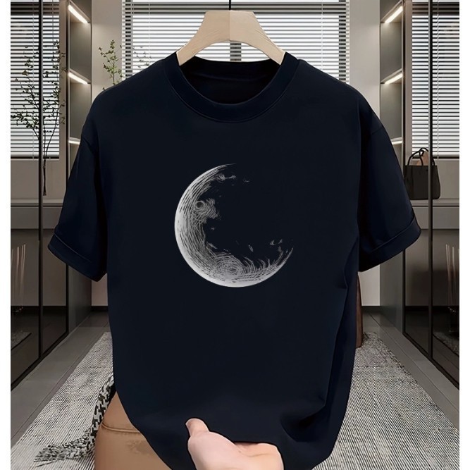 COD Kaos OOTD Pria Baju Putih Hitam dengan  Bulan  Sabit  untuk  Penampilan  Harian  Stylish