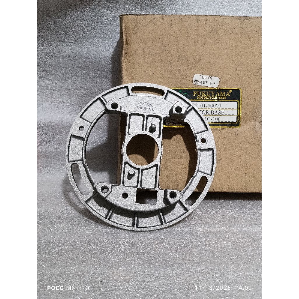 [1 PCS] DUDUKAN PLAT SPUL MOTOR SUZUKI RC 100 MERK FUKUYAMA RUMAH SPUL MOTOR RC SEPERTI GAMBAR