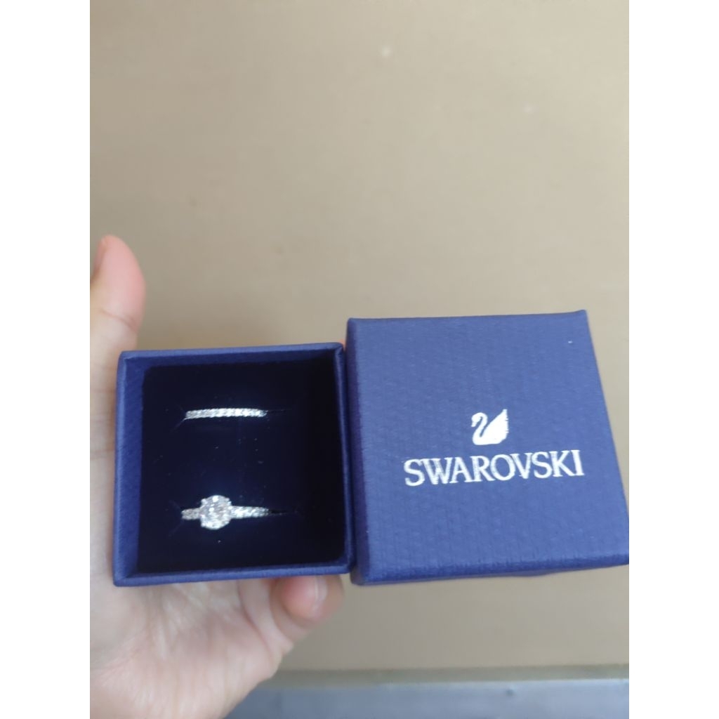 cincin swarovski berlian