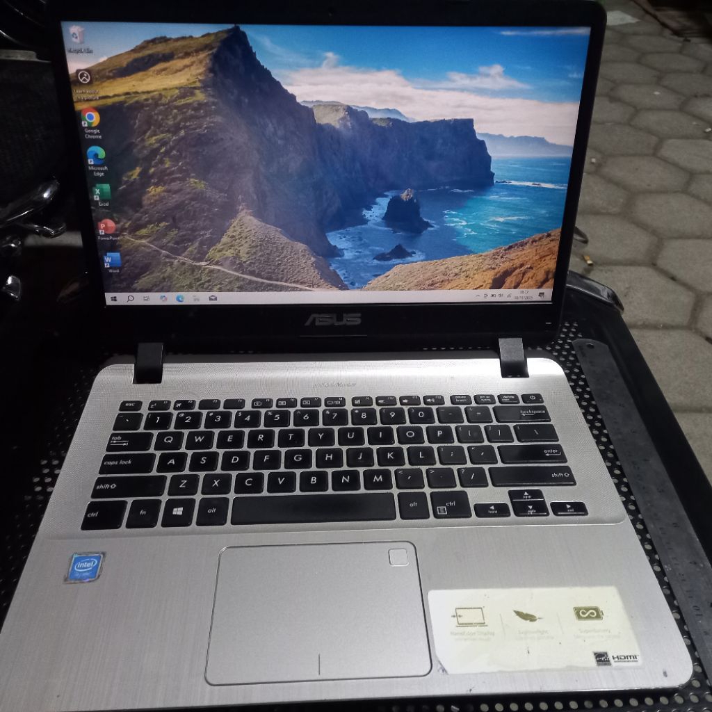 Laptop Asus VivoBook A407MA