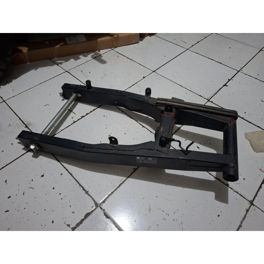 swing arm yamaha WR 155