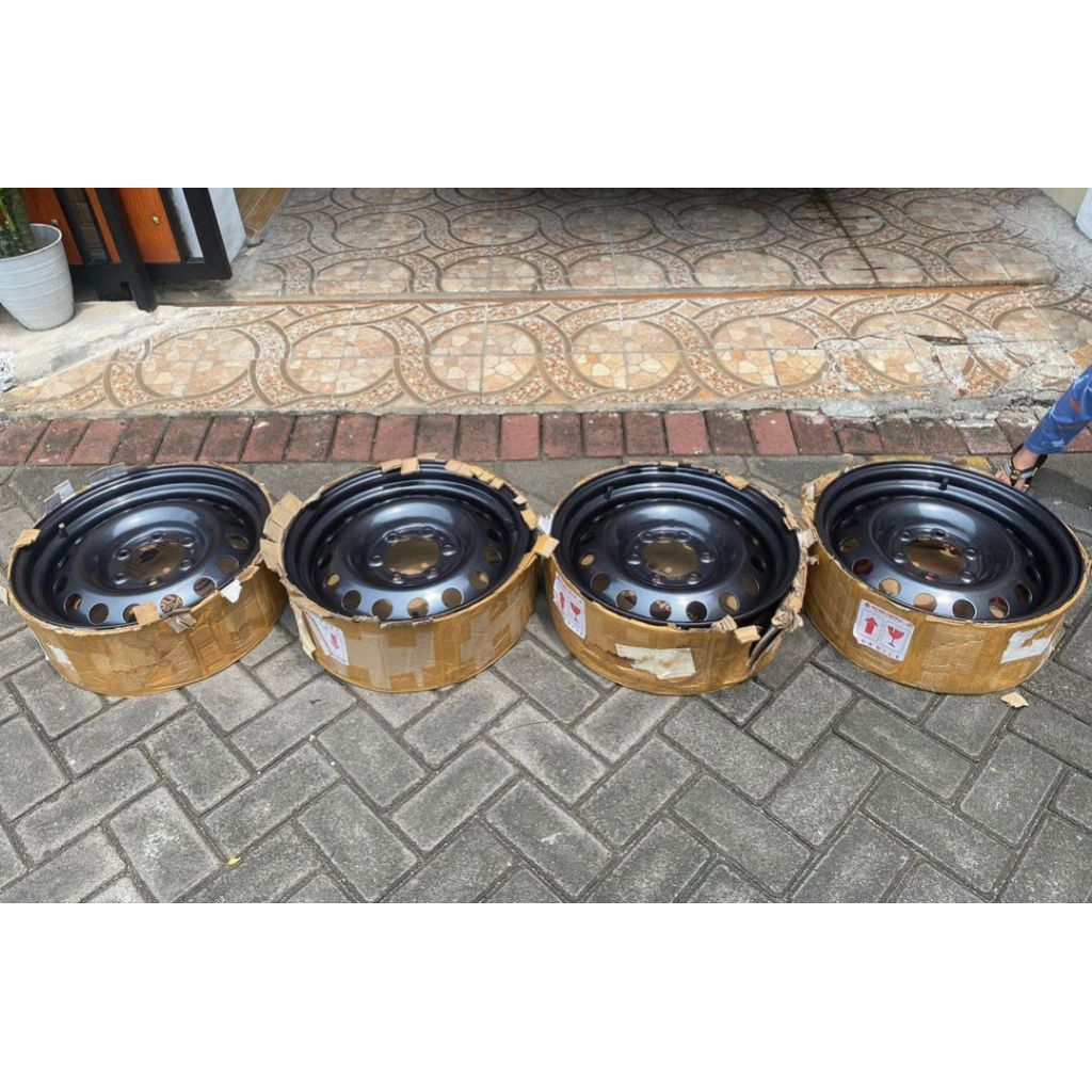 Velg Kaleng Mitsubishi Strada Triton Hilux Pajero Opel Blazer R17