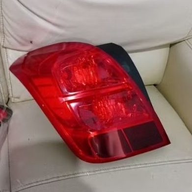 stoplamp lampu belakang chevrolet trax 2016