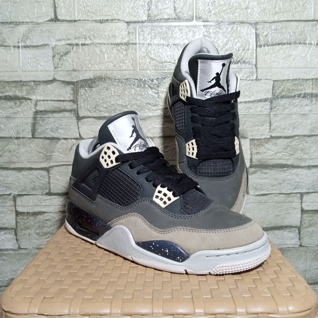 Jordan 4 retro Fear pack