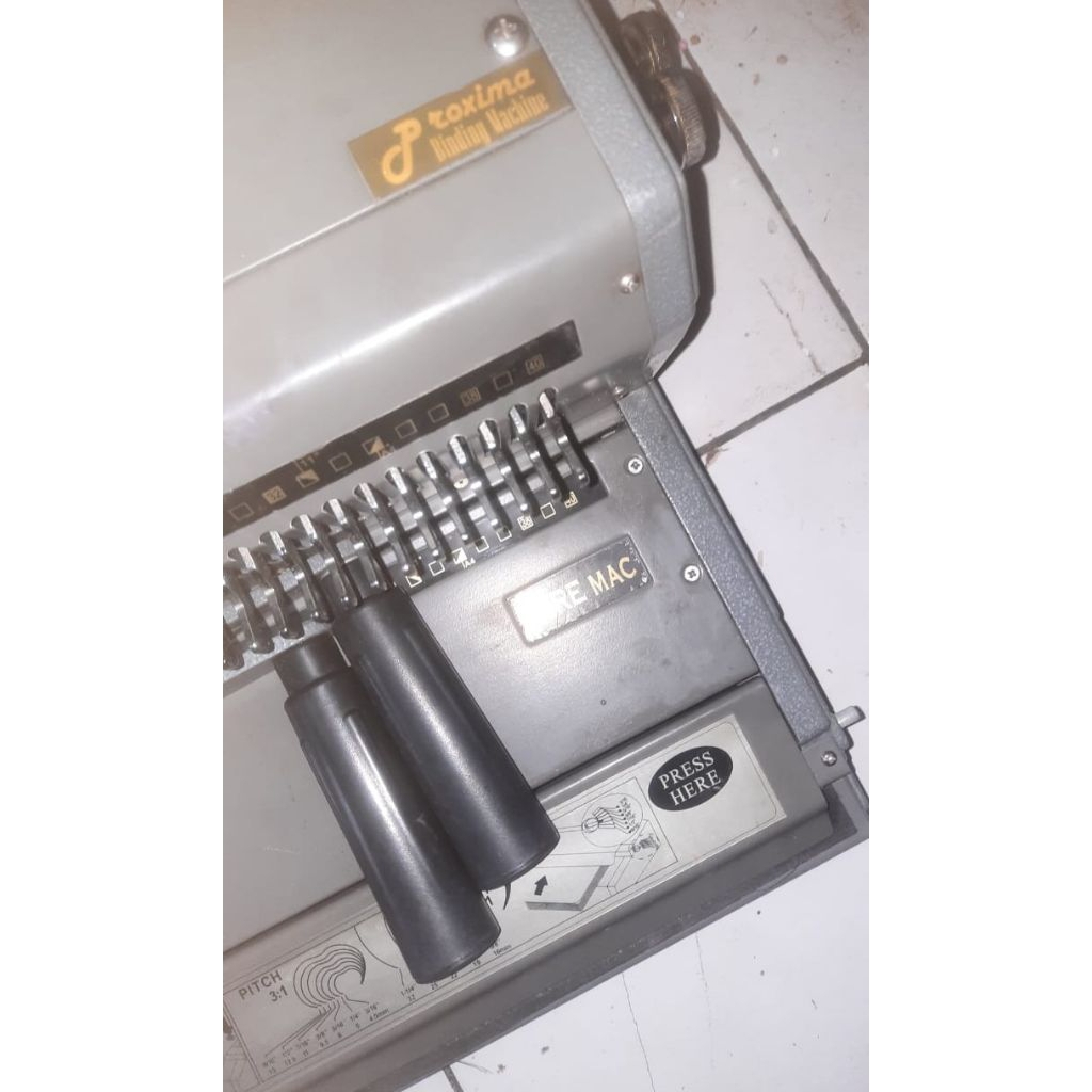 MESIN JILID SPIRAL KAWAT LUBANG KOTAK KECIL F4