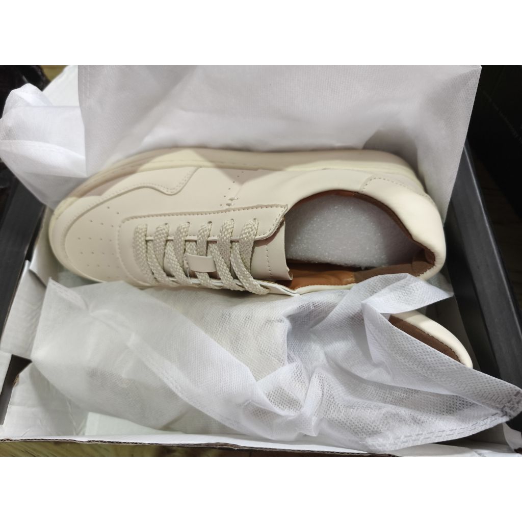 Sepatu Bostanten carousel