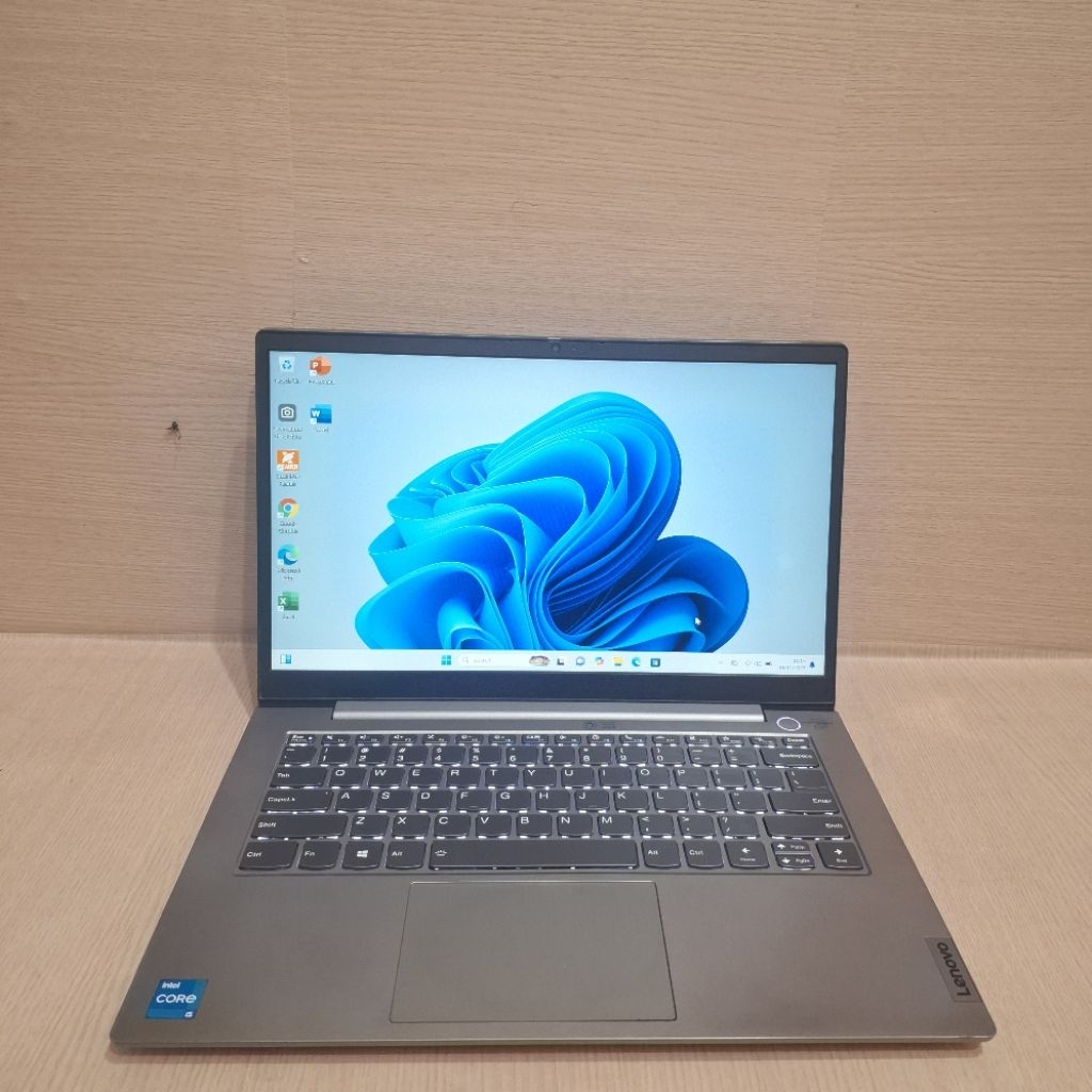 680. Lenovo 20VD core i5 gen 11