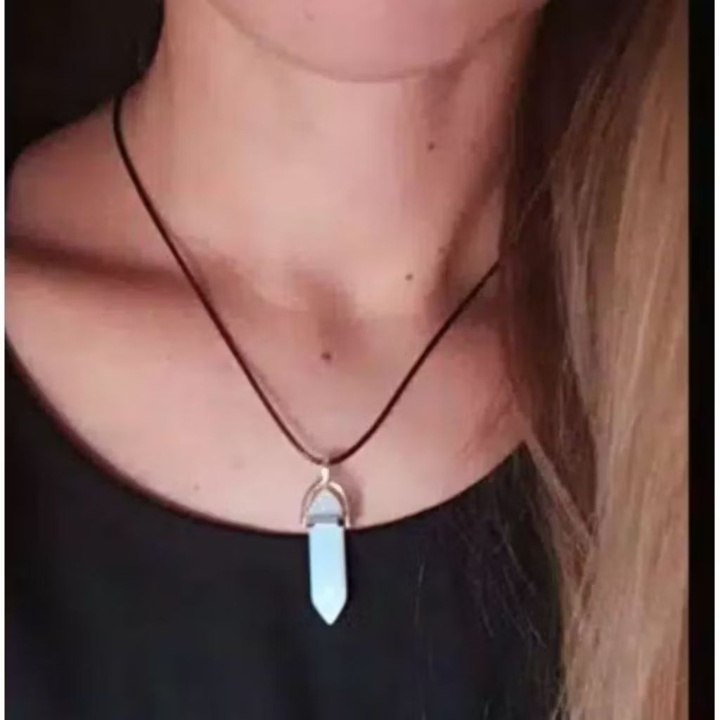 kalung pendulum batu akik posfor asli menyala dalam gelap