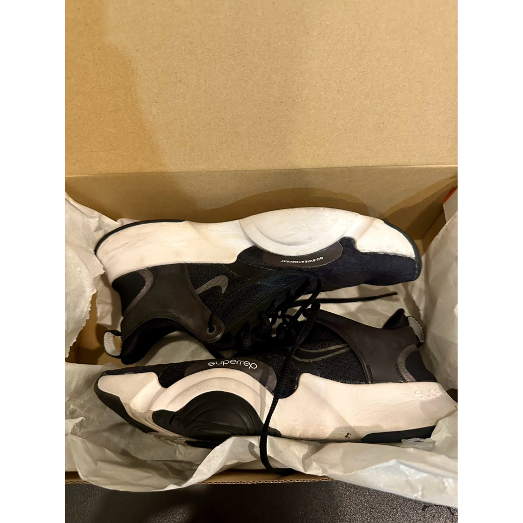 Nike womens superrep go 2 - black white / sepatu nike wanita warna hitam