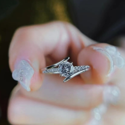 S925 Cincin pasangan mewah dengan desain moissanite, terbuat dari perak murni, sepasang cincin tunan