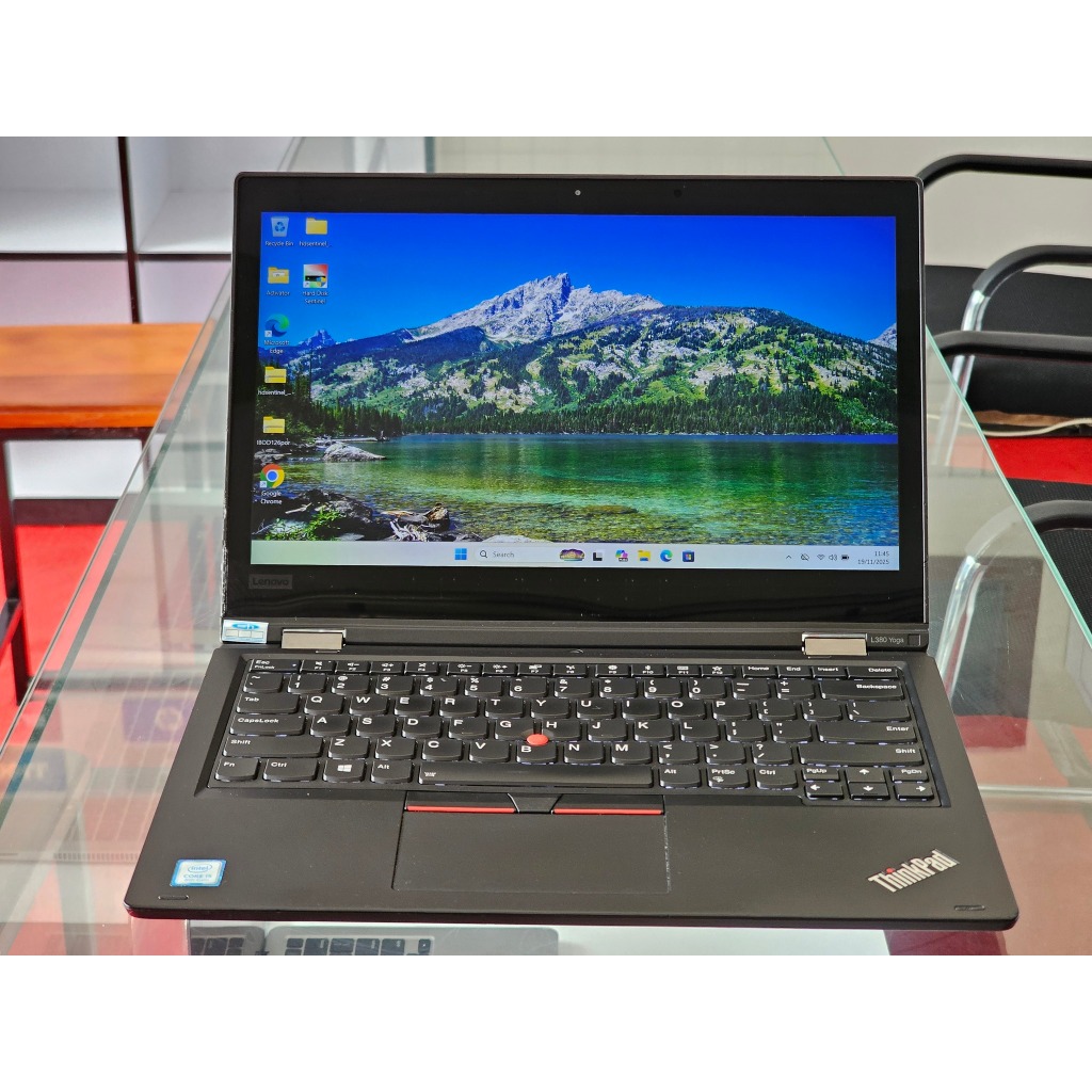 Lenovo Thinkpad Yoga L380 intel Core i5 Gen 8 Ram 8 GB SSD 256 GB Layar touchscreen bisa di lipat ja