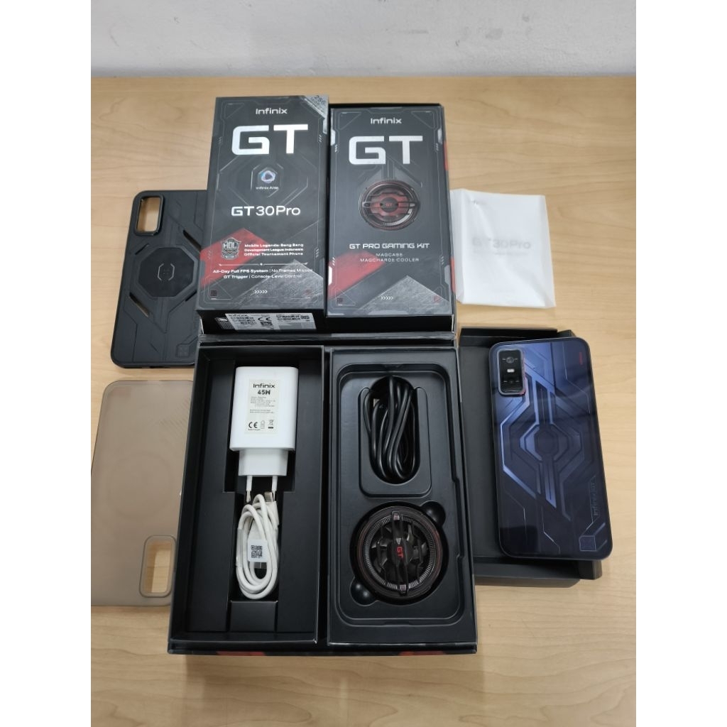 INFINIX GT 30 PRO DARK FLARE, RAM 8/256GB, FULLSET GAMING KIT