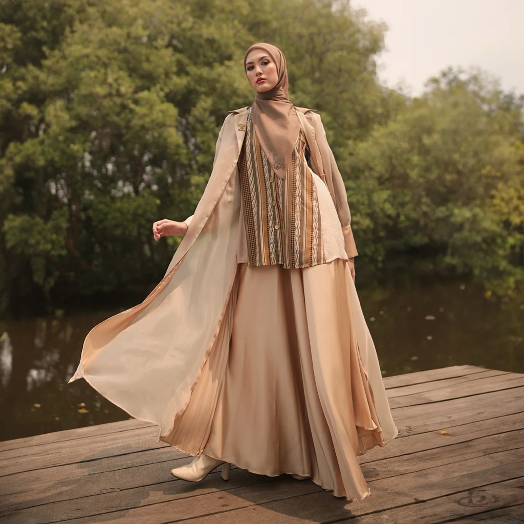 NEW Zaskia Sungkar SALE ZS Atacama Ruella Blouse Brown L Ruella Zaskia Sungkar Sapphire Amber Skirt 