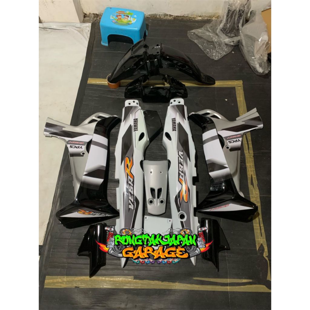 Full Set Bodi Vega R Lama Hitam Putih Silver Model Ardath Cover Body Vega R Lama Model Ardath