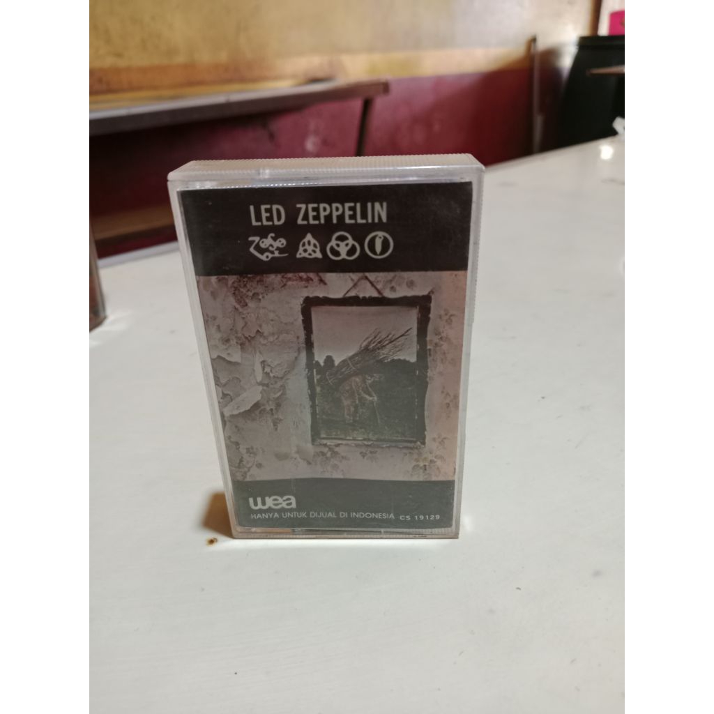 Kaset Pita Led Zeppelin Misty Mountain Hop