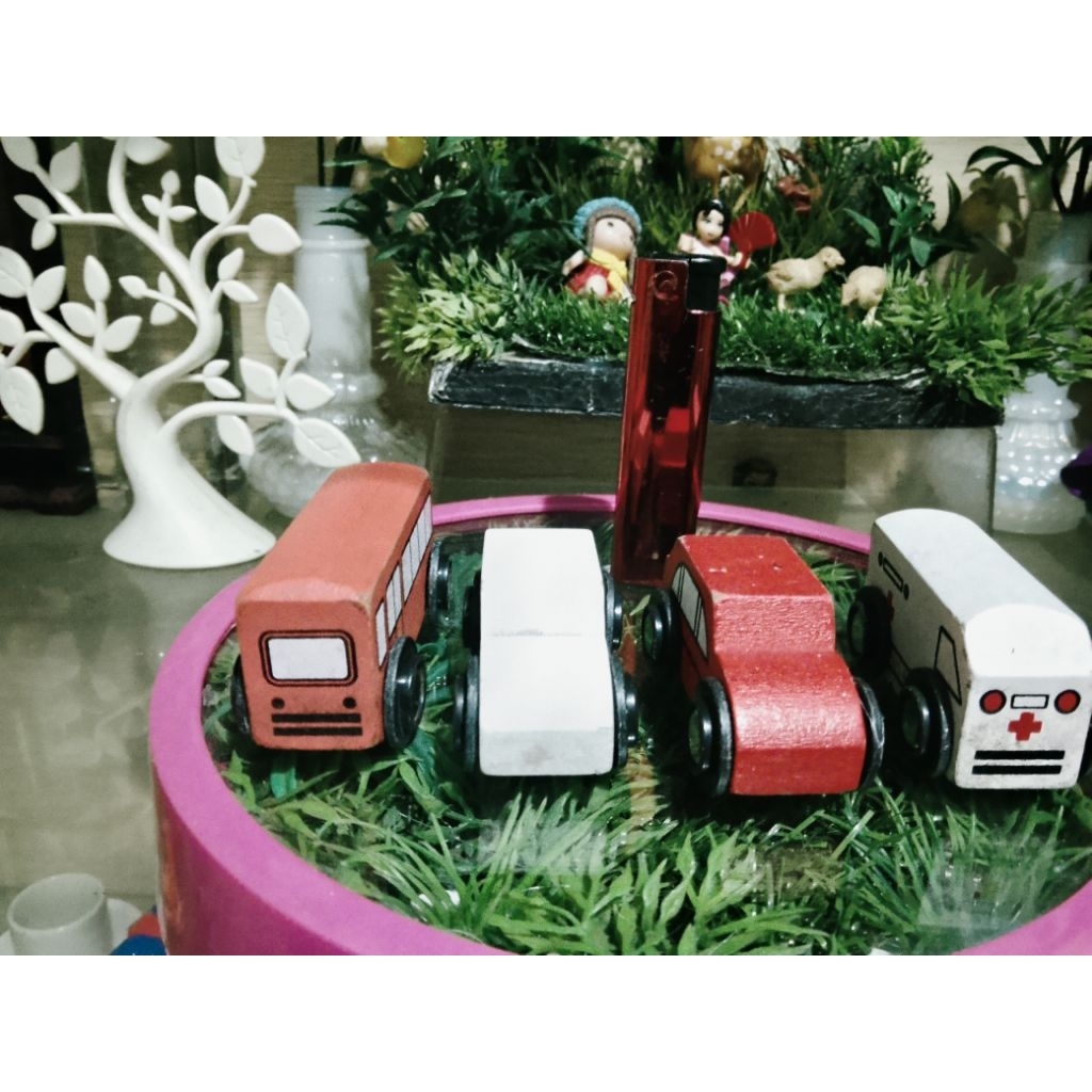 mainan mobil kayu bekas baik