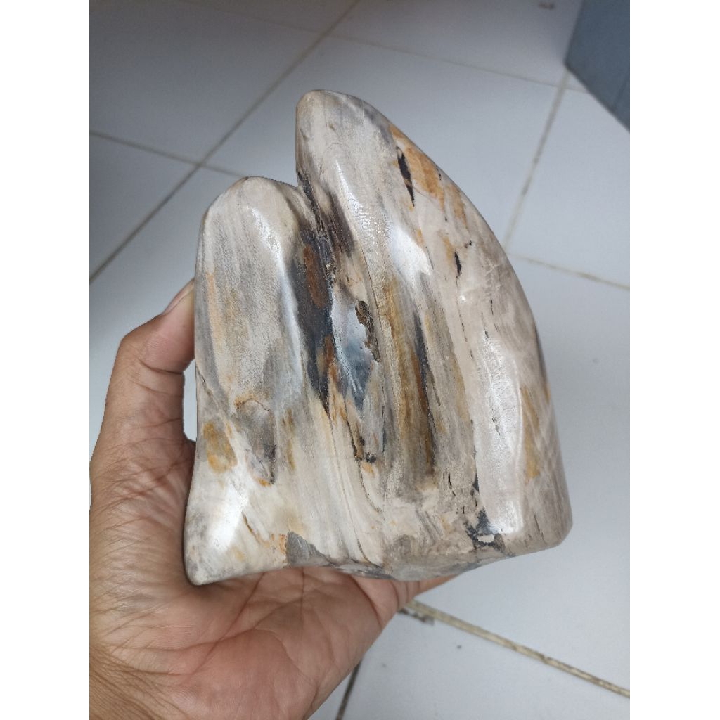 Hiasan Dari Bahan F@sil Kayu Kelor