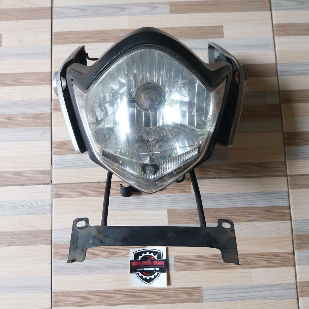 HEADLAMP REPLEKTOR LAMPU SET BREKET VIXION OLD (BULAT DAN OVAL) ORI COPOTAN SECOND