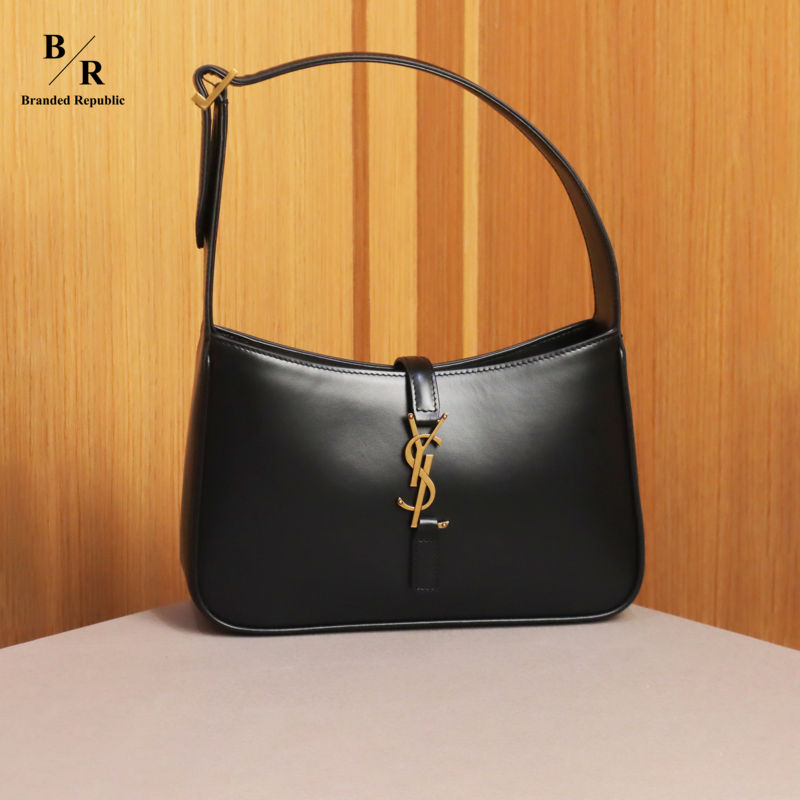 TAS HOBO LE 5 a 7 IN SMOOTH LEATHER BAG