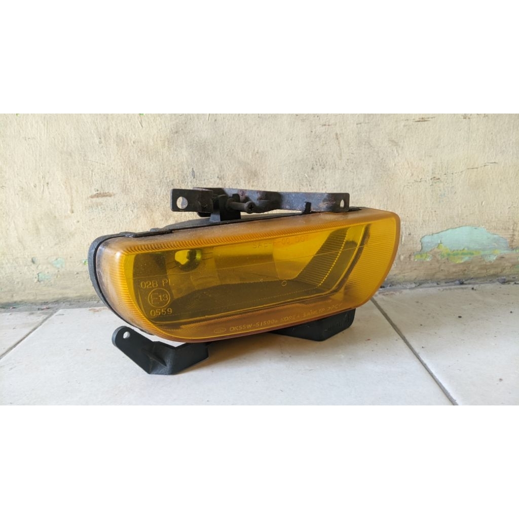 Lampu Kabut Kanan KIA carnival Sedona 2000 original