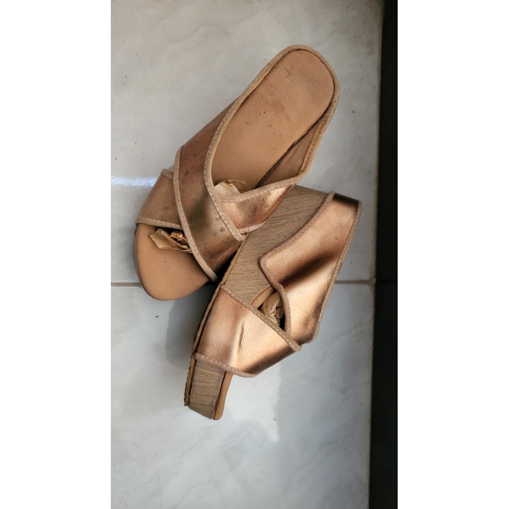 Sandal wedges Preloved