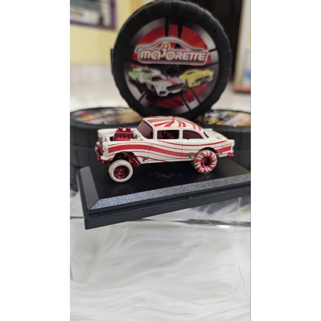 Hot Wheels Custom Candy Cane Wonderland Chevy Bell Air Gasser