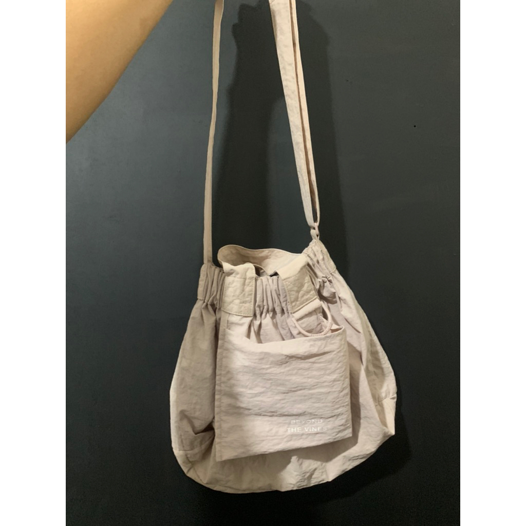 beyond the vines preloved