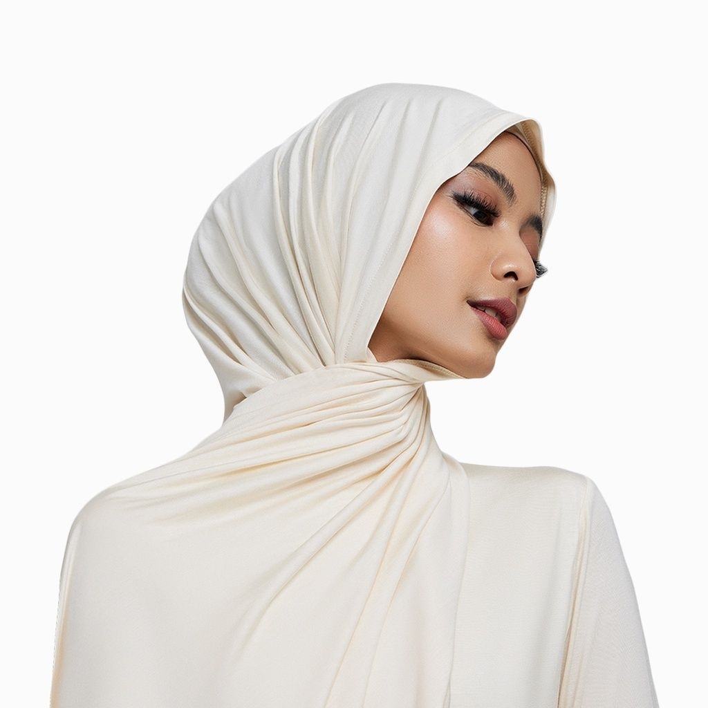 (preloved) lafiye skiv rou cream x karakiri pants