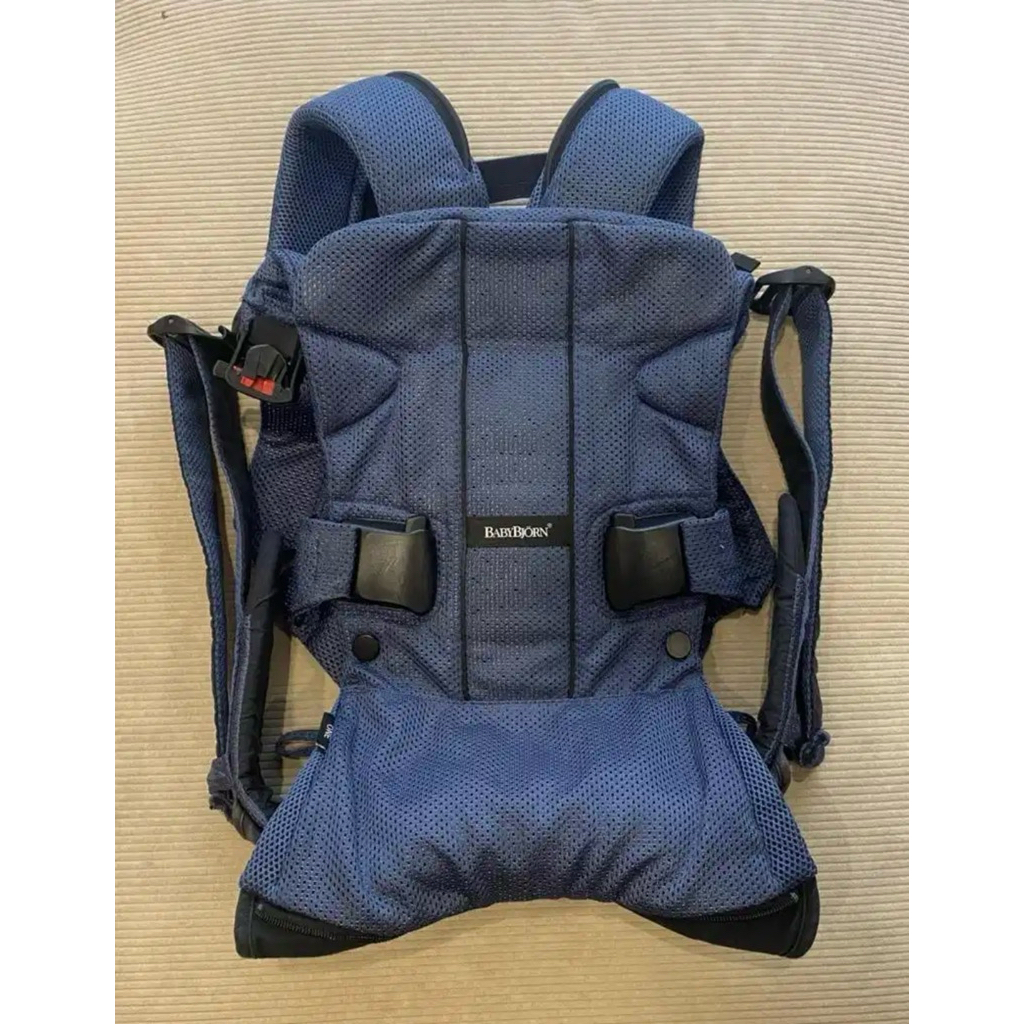 PRELOVED BABY BJORN CARRIER