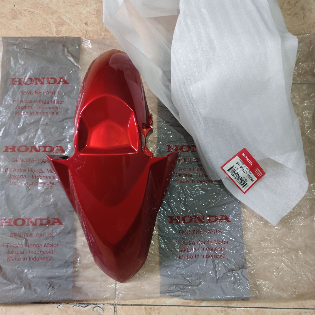 Spakbor Selebor Slebor Depan Honda Beat 2008-2009 Karbulator Karbu 61100-KVY-960CSR Original