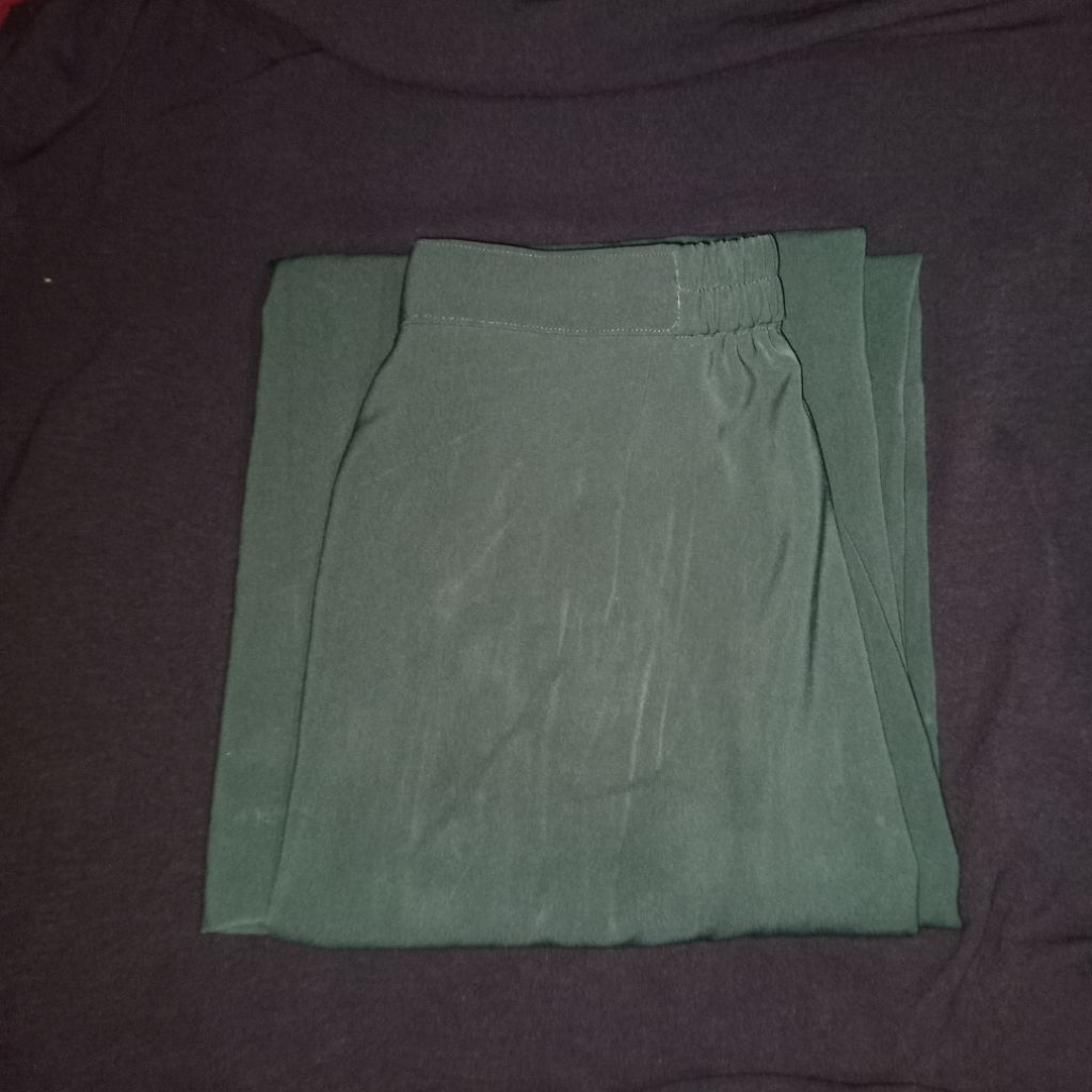 preloved Rok Span warna Hijau