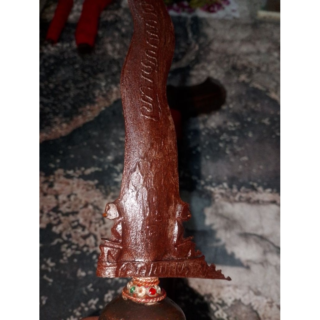 Keris omyang jimbe asli sepuh ngemut emas