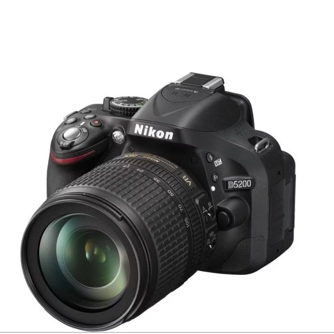 NIKON D5200 DSLR SECOND