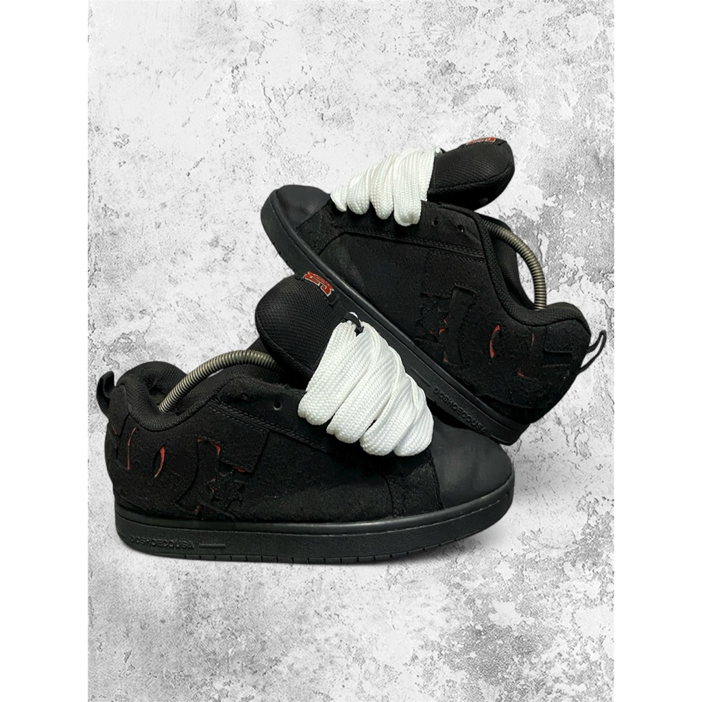 Sepatu Skate Gemuk DC Court Graffik