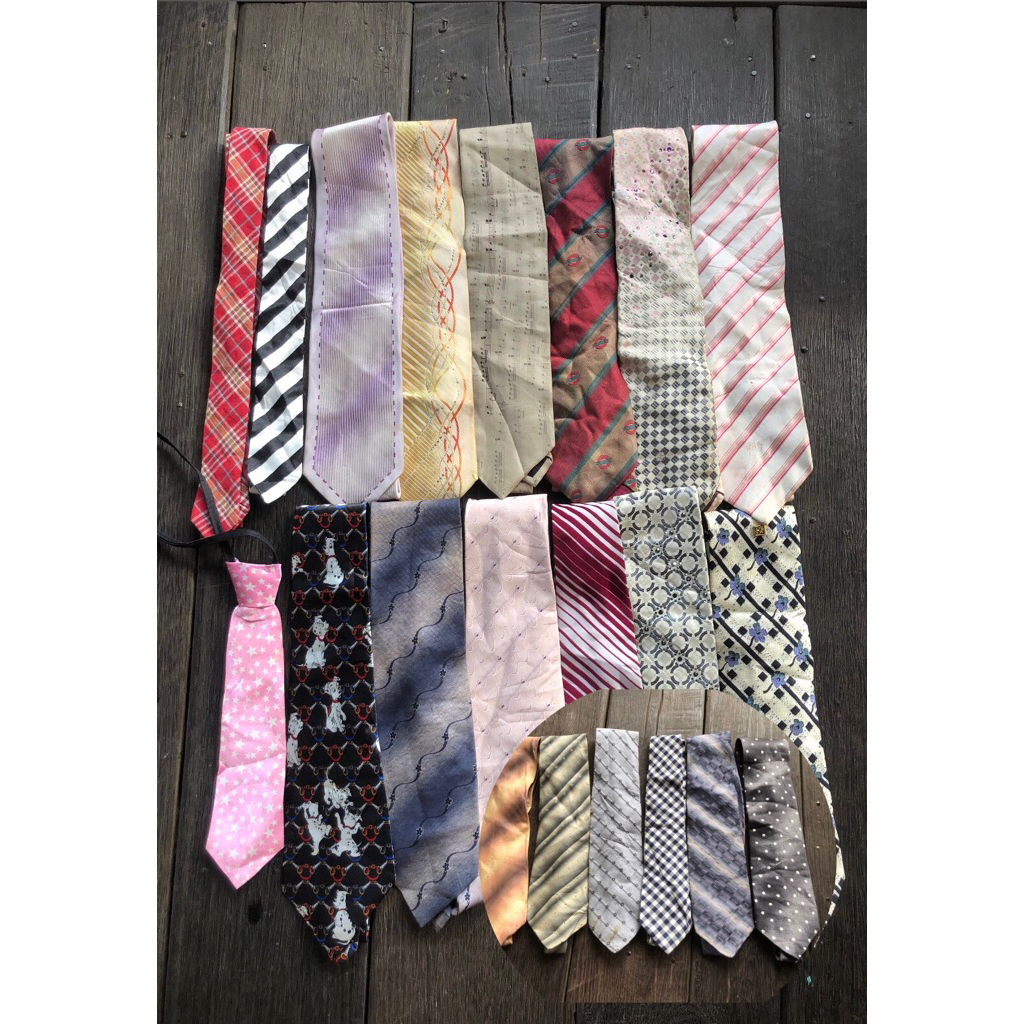 Dasi y2k, dasi vintage, y2k star, dasi kantor, aksesoris y2k, grunge, gothic, cottage core, downtown