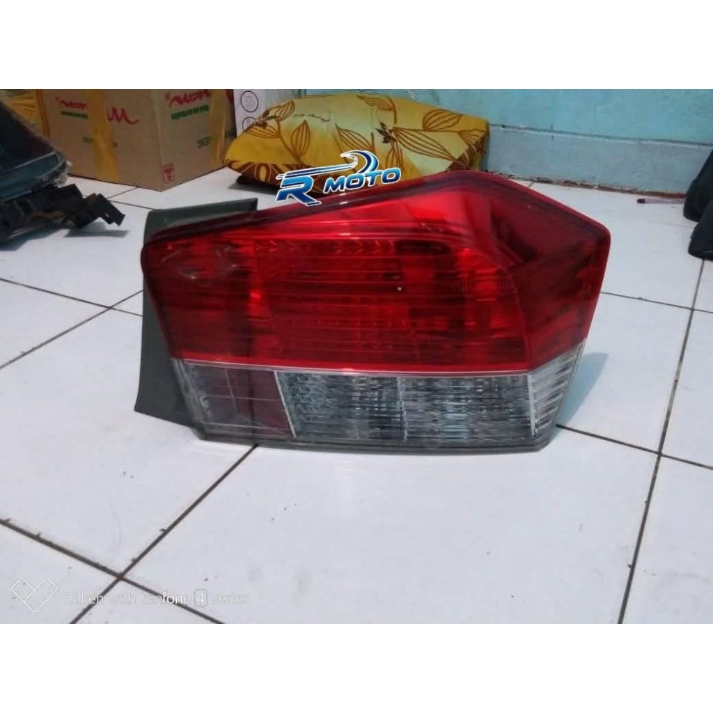 stoplamp honda city 2010