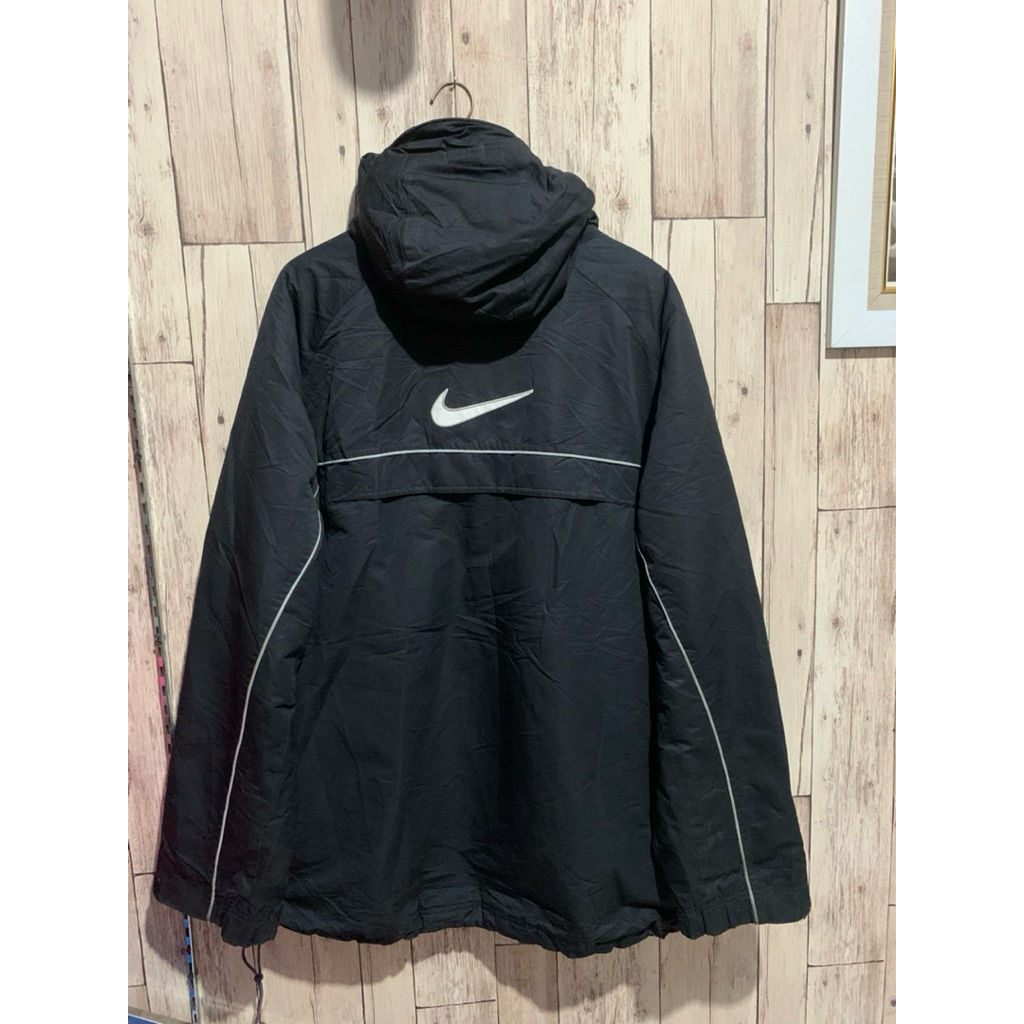 Jaket Nike