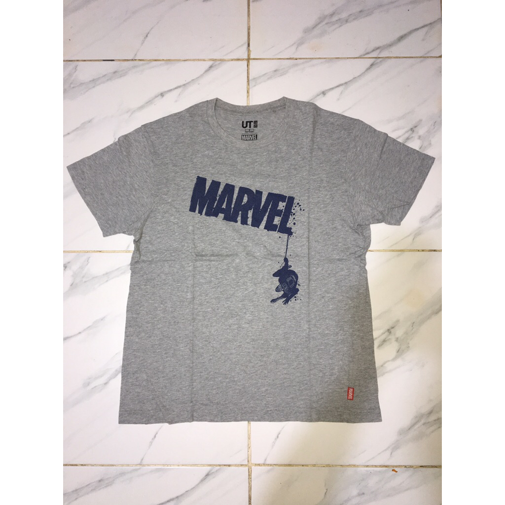 TSHIRT UNIQLO x MARVEL