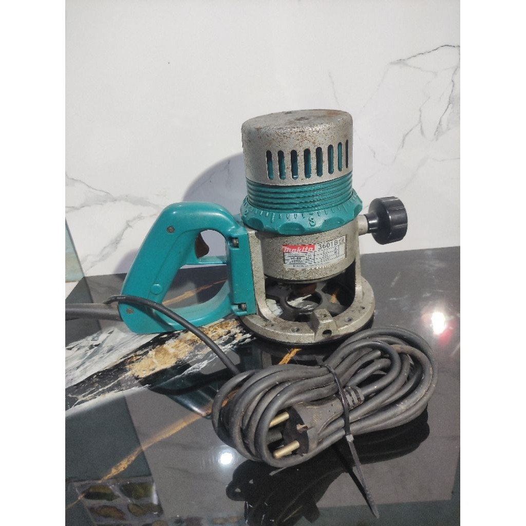 Router MAKITA 3601B Mesin Profil Kayu Makita 3601B