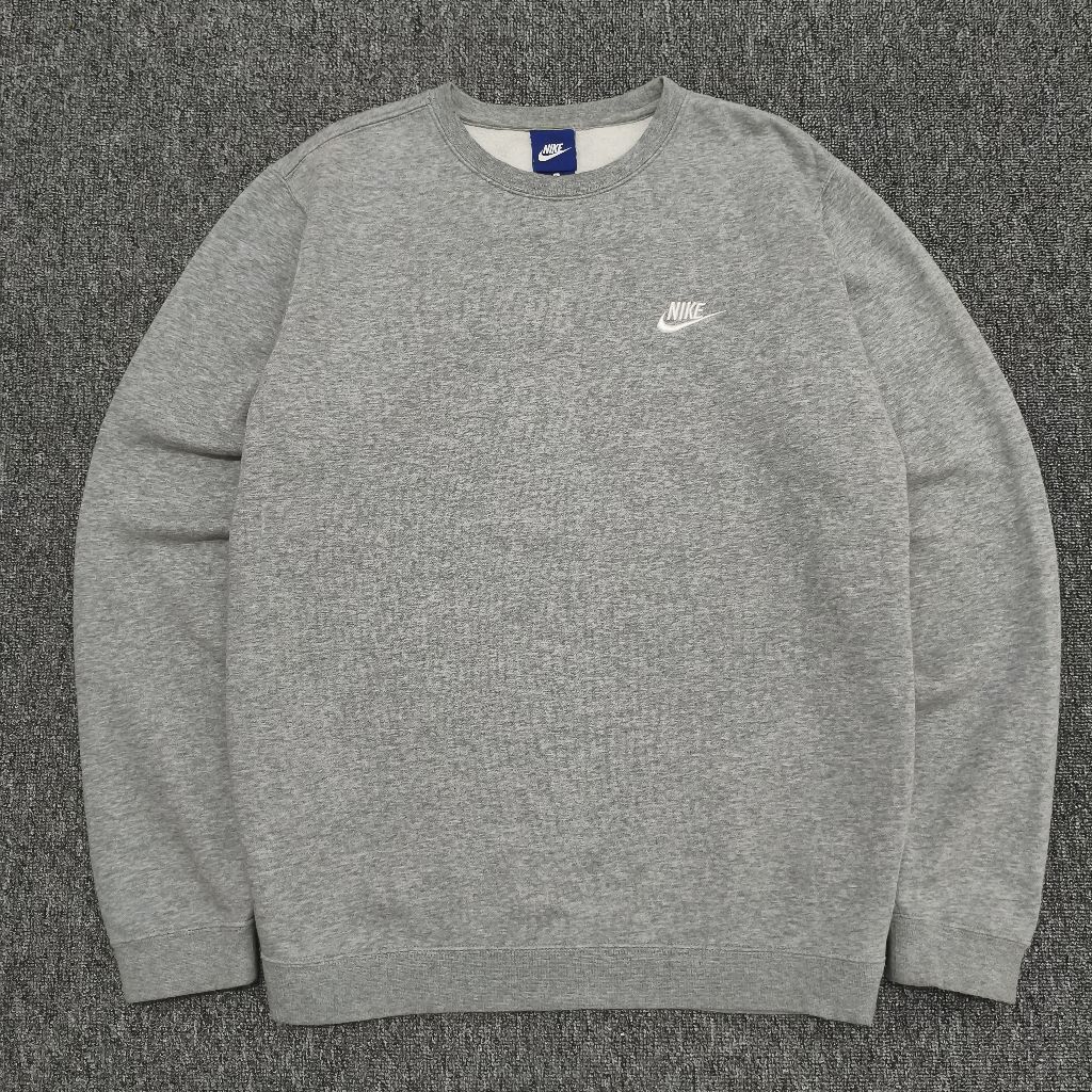 Crewneck Nike Sweater Small Logo