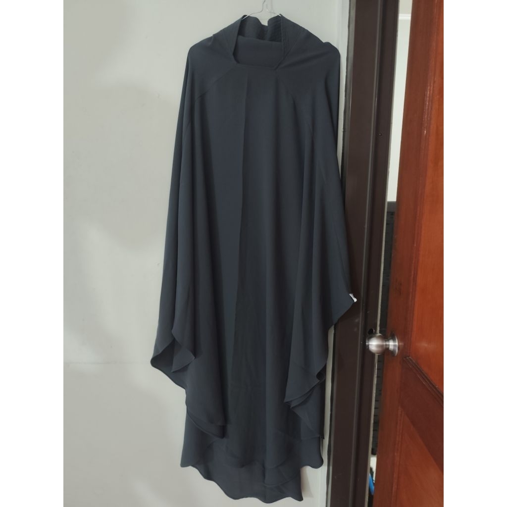 preloved fk softpad ummaira abaya dark grey size jumbo bahan mazen