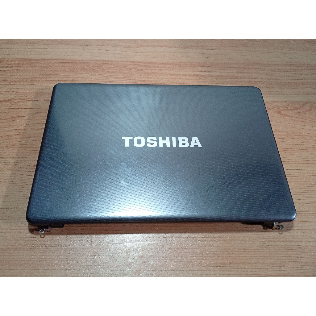 Casing Frame LCD Laptop  Toshiba L510