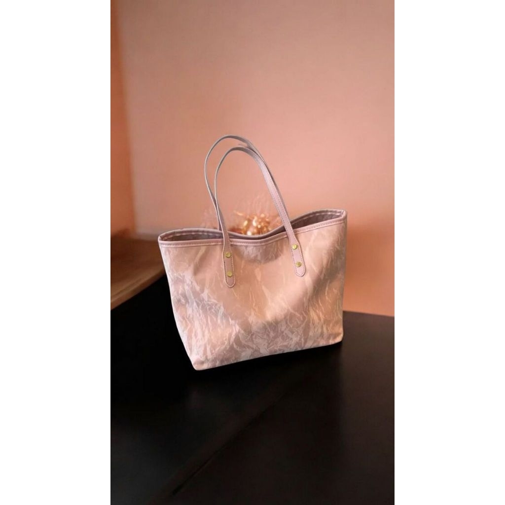 Tote bag tas wanita kuliah kerja harian muat laptop