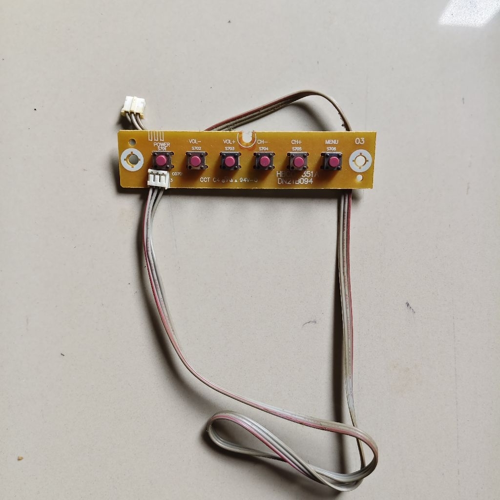 Papan Tombol Papan Button TV LCD LED TV Polytron 24 Inch tipe PLD24T8511/S cabutan normal tested sia